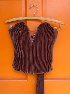 Missguided Deep Brown Pleated Strapless Sweetheart Crop Top